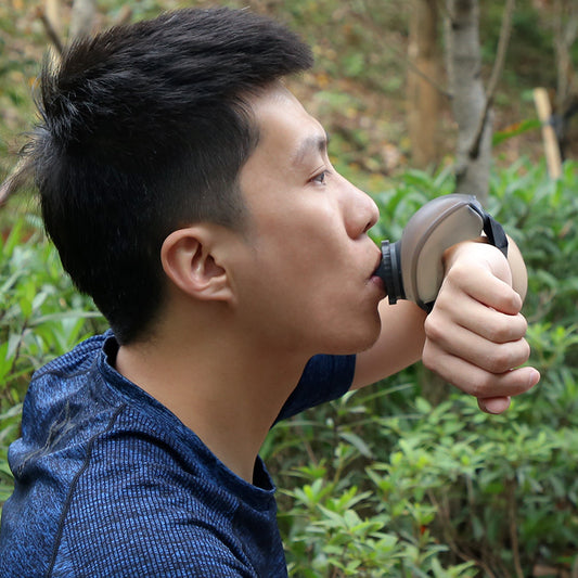 Outdoor wrist water bottle